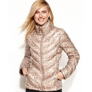 Calvin Klein Packable Down Blend Puff Jacket. Med.